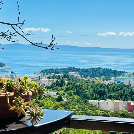Ferienhaus Mit Beheiztem Pool, Terrasse Mit Meerblick Und Sonnenliegen