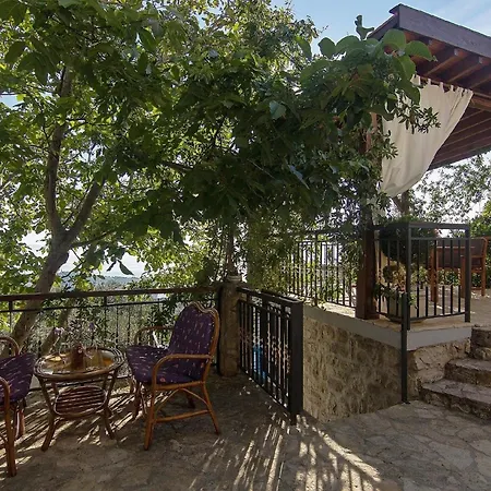 Ferienhaus Mit Beheiztem Pool, Terrasse Mit Meerblick Und Sonnenliegen Holiday home